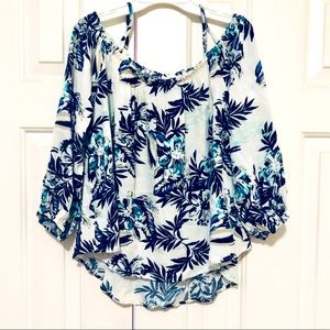 🛍 3/$15 BEAUTIFUL, Flowy, Tropical, off-shoulder top, 3/4 sleeves